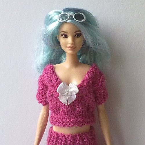 Oblečky pro Barbie - top, sukně — foto 3