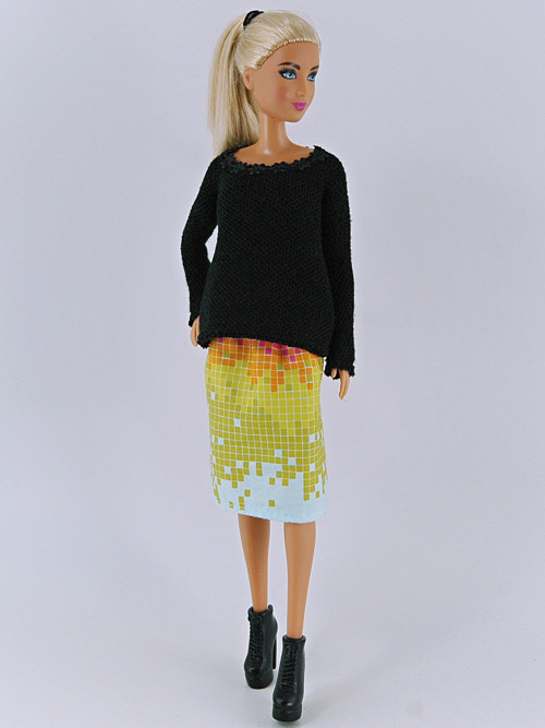 Barbie - Svetr černý s kytičkou — foto 2
