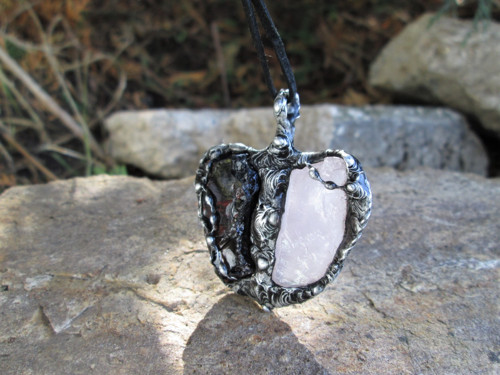 Talisman ,, Nespoutané Lásky " — foto 2