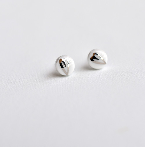 Mini porcelánové náušnice 0,6 cm — foto 2