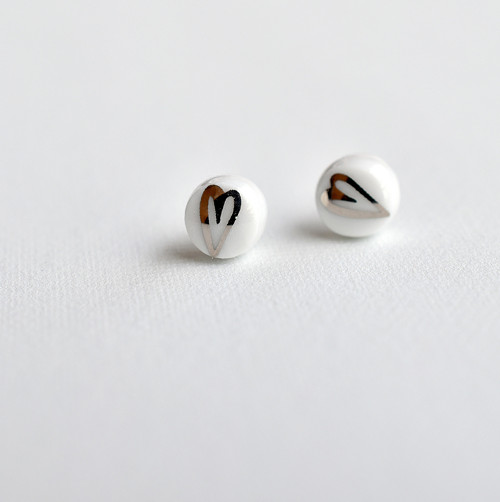 Mini porcelánové náušnice 0,6 cm — foto 3