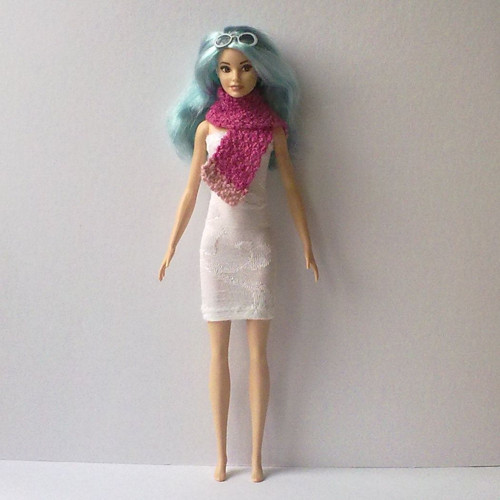 Oblečky pro Barbie - šála — foto 3