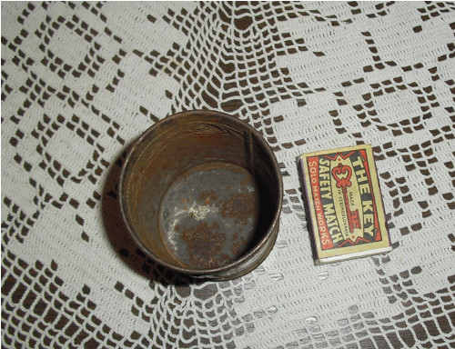 Starožitná plechová KRABIČKA, rámeček na štítek — foto 3