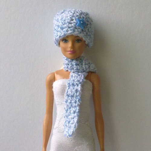 Oblečky pro Barbie - čepice, šála — foto 4