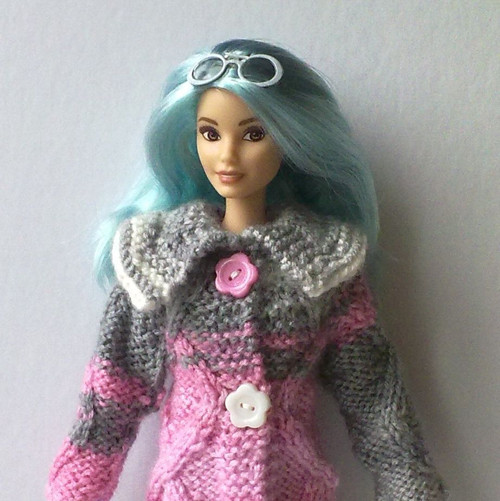 Oblečky pro Barbie - kabát — foto 2