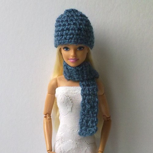 Oblečky pro Barbie - čepice, šála — foto 3