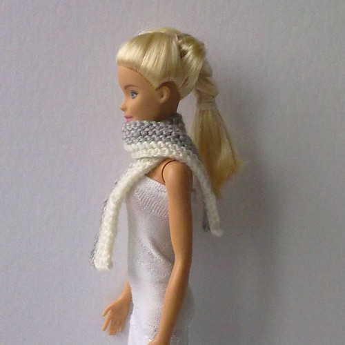 Oblečky pro Barbie - šála — foto 2