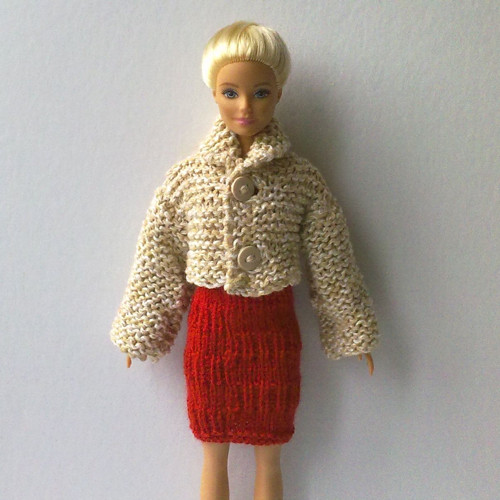 Oblečky pro Barbie - kabátek, šaty — foto 5