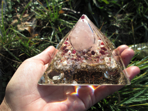 Org. pyramida ,, Dimenze Šamanské Lásky " — foto 3