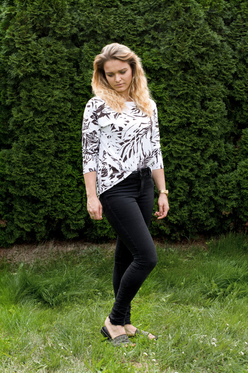 Elegantní dámská halenka — foto 2