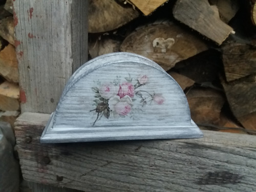 Stojánek na ubrousky růže — foto 4