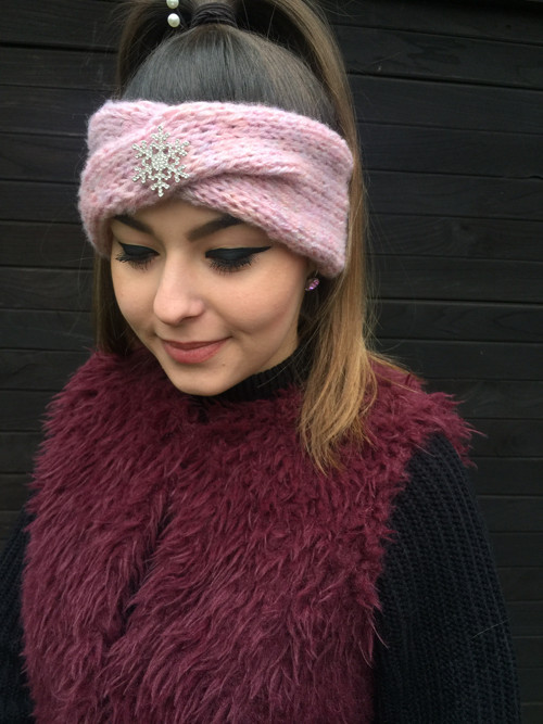 Pletená čelenka s vločkou — foto 3