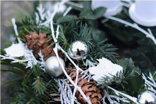Stříbrná adventní věnec — foto 2