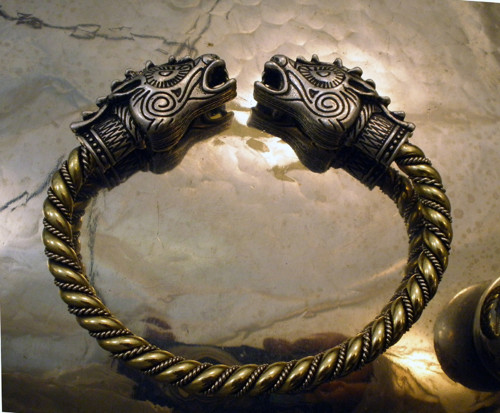 Draci - vikingský obručový náramek — foto 2