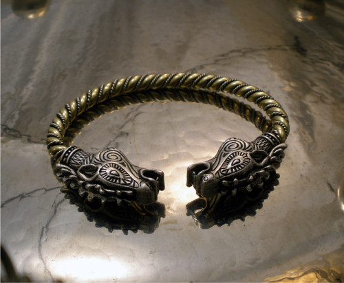 Draci - vikingský obručový náramek — foto 3
