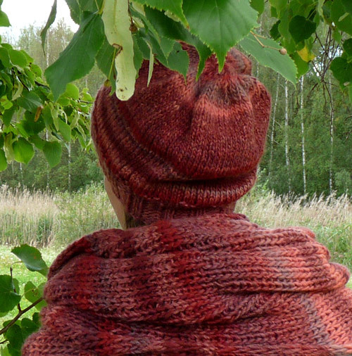 Elegantní ve vínové (alpaca) — foto 5
