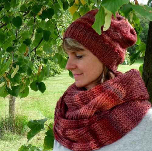 Elegantní ve vínové (alpaca) — foto 4