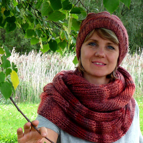 Elegantní ve vínové (alpaca) — foto 6