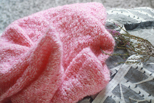 Nákrčník / jahodový koktejl ... — foto 5