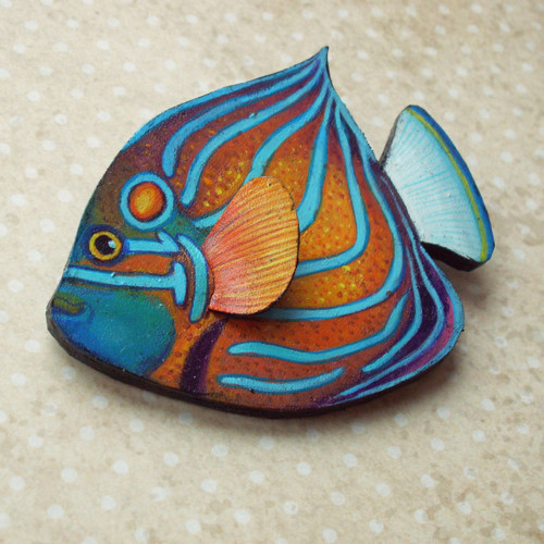 Blue Ring Angelfish - kožená brož s malbou — foto 2