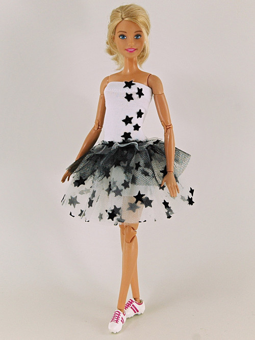 Barbie - Hvězdičkové šaty — foto 2