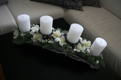 Maxi adventní štola s čemeřicemi — foto 3