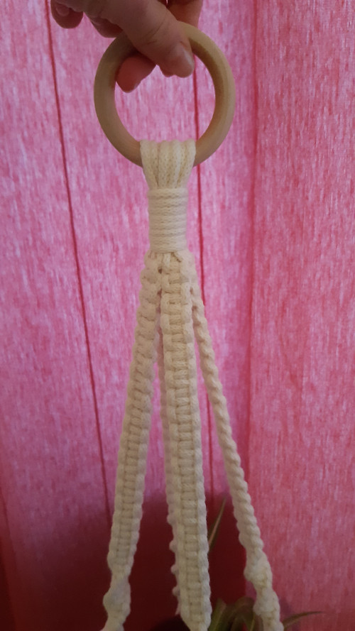 Macramé závěs na květináč — foto 2