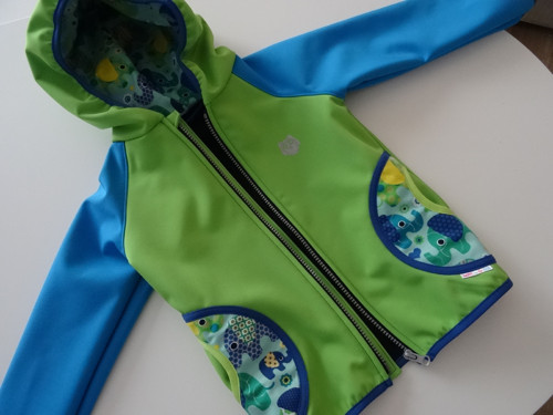 Softshellová bunda blankytně modrá se sloníky — foto 4