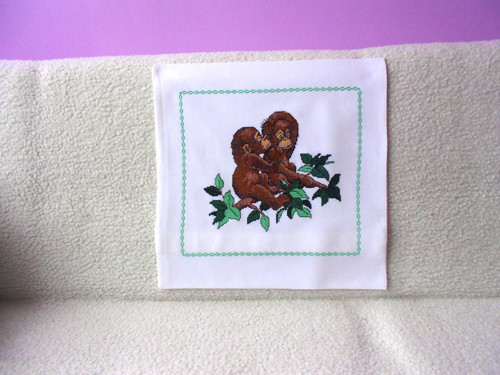 Polštářek Orangutani — foto 3