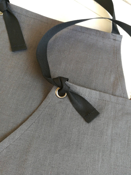 SLEVA 30% - Dětská zástěrka šedá vel. 6+ — foto 2