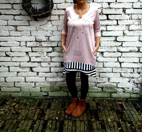 Girl - oversized,kapsy, výstřih do V — foto 2