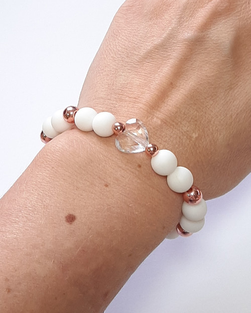 Náramek onyx, hematit, srdce Swarovski — foto 3