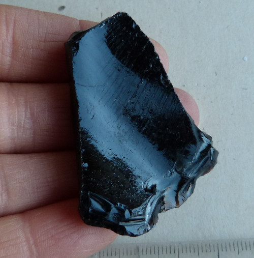 Obsidián černý surový - 5,2 cm — foto 3