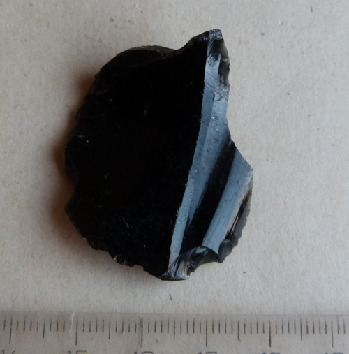 Obsidián černý surový - 4 cm — foto 4