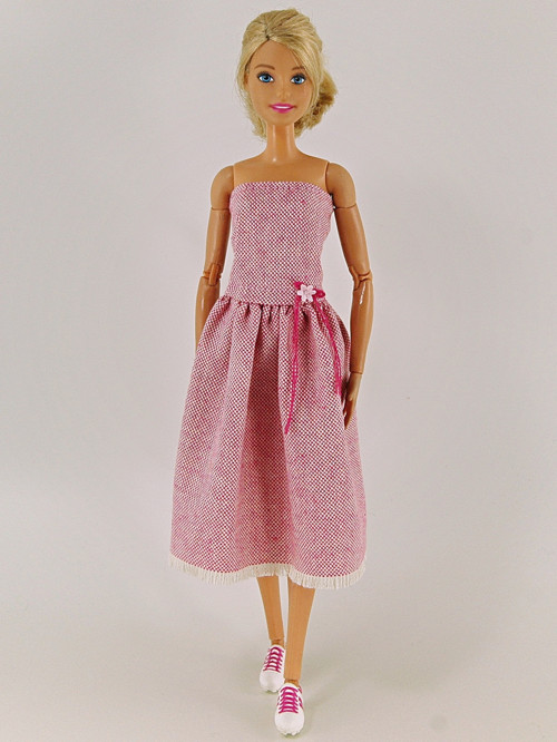 Barbie - Růžové šaty — foto 2