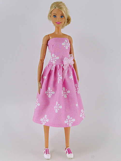 Barbie - šaty v růžové — foto 3