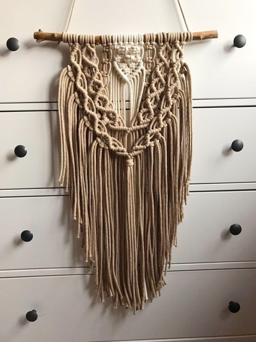 Macrame dekorace v barvě krémové a karamelové — foto 2