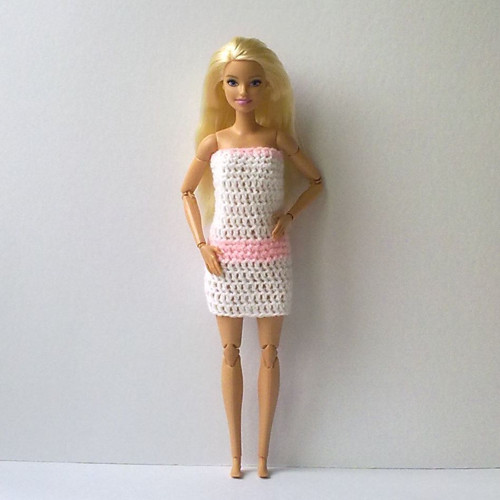 Oblečky pro Barbie - šaty, kabátek — foto 2