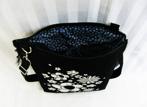 Crossbody-*černobílá elegantní* — foto 2