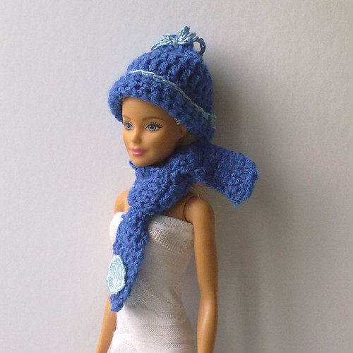 Oblečky pro Barbie - čepice, šála — foto 2