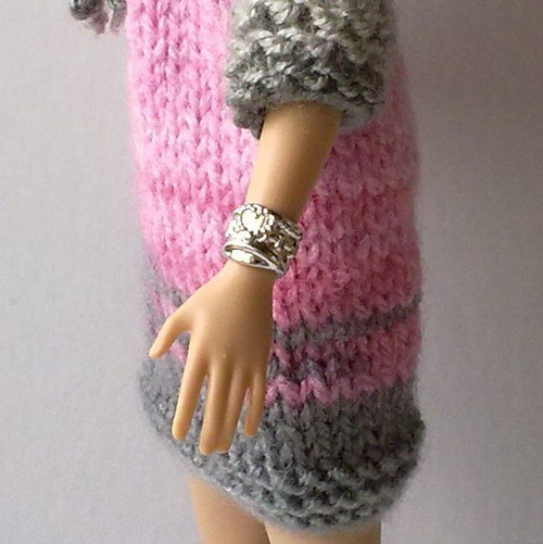 Oblečky pro Barbie - šaty + nárámek — foto 2