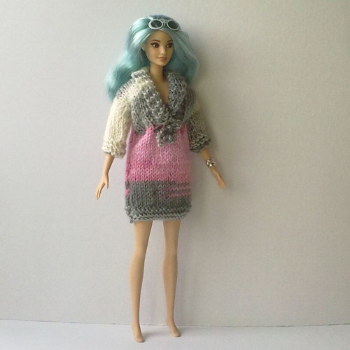 Oblečky pro Barbie - šaty + nárámek — foto 5