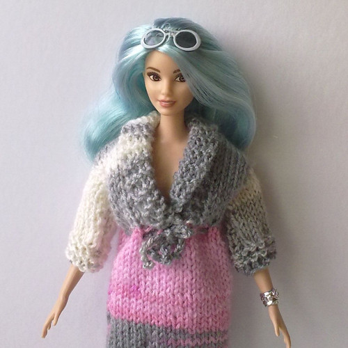 Oblečky pro Barbie - šaty + nárámek — foto 3