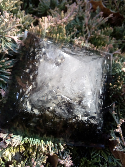 Orgonit-půlnoční křišťál — foto 4