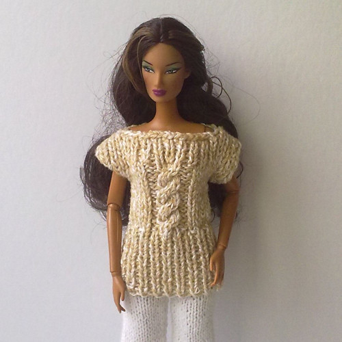 Oblečky pro Barbie - triko, kraťasy — foto 3