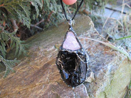 Talisman ,, Nespoutané Lásky " — foto 3