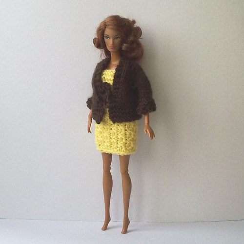 Oblečky pro Barbie - šaty, kabátek — foto 3