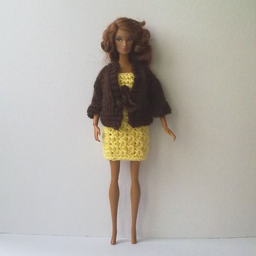 Oblečky pro Barbie - šaty, kabátek — foto 4