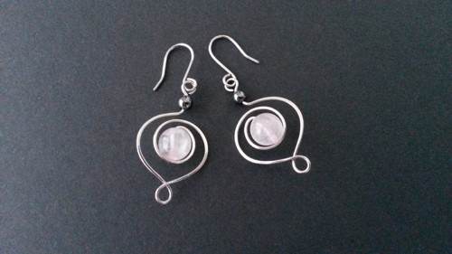 Růženín a hematit - amulet — foto 2