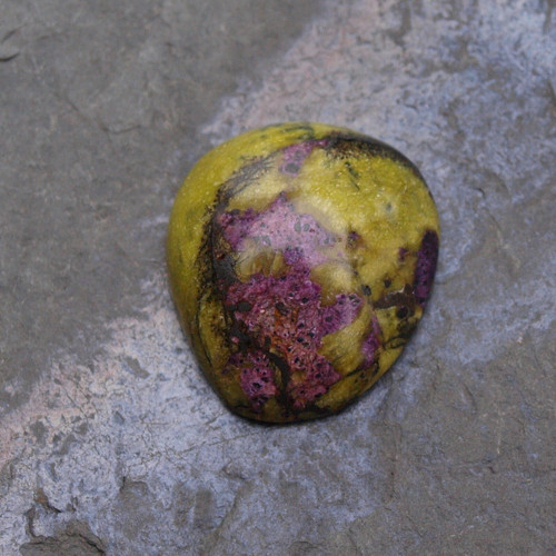 Stichtit v serpentinu, kabošon č.2161 — foto 3